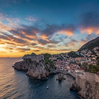 Изглед към Форт Ловрдженак по залез; Dubrovnik, Dubrovnik-Renetva, окръг, Хърватия от Dosfotos Design Pics